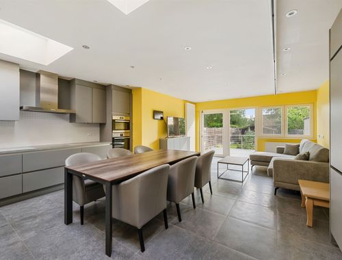                                         Maison à vendre à Heule, € 339.000

