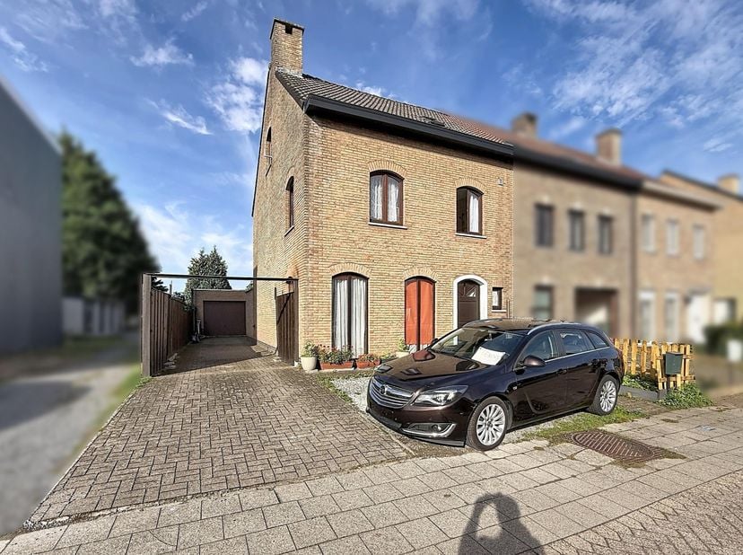 Maison à vendre à Sint-Gillisbaan 112,
                    9100 Sint-Niklaas