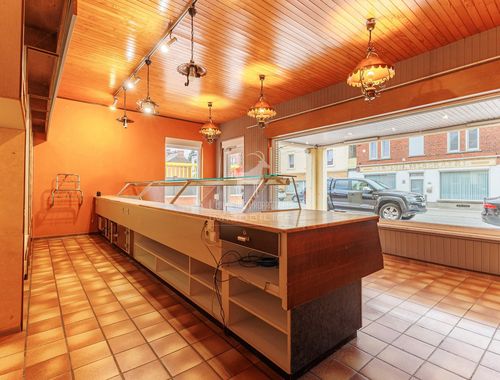                                         Handelszaak te koop in Trazegnies, € 179.999
