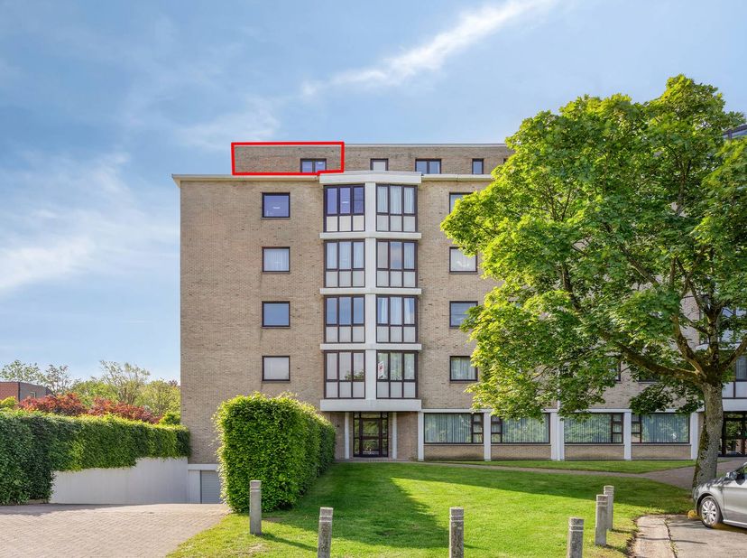 Cet appartement d'une chambre entièrement rénové d'une surface habitable de 47 m² est situé dans un excellent emplacement, au 7 Sint Martinusplein à H