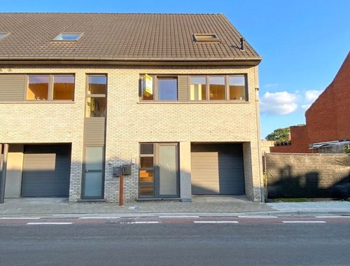                                         Bel-étage te huur in Zwevezele, € 775
