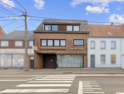                                         Commercieel Gebouw te koop in Kwaremont, € 400.000
