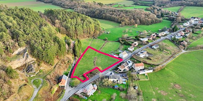 Terrain à vendre à 5670 Nismes