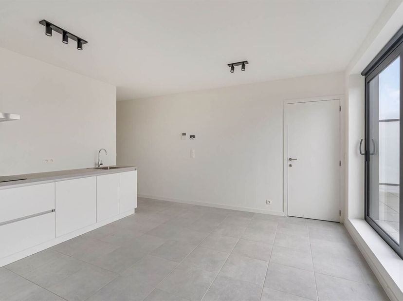 Welkom in Residentie Mosa, een kwalitatieve residentie op een bijzonder gegeerde locatie in Hasselt. Gelegen aan de Maastrichtersteenweg 127 woont u h