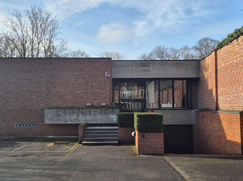 Bien professionnel à louer
                    à 8500 Kortrijk