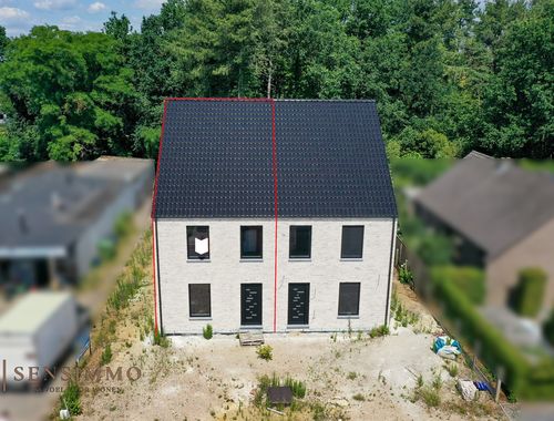                                         Maison à vendre à Heusden, € 309.000

