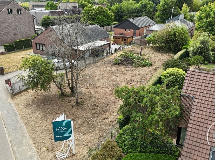 Deze bouwgrond voor open bebouwing is rustig gelegen in Blanden, op de grens tussen Heverlee en Blanden, in een kindvriendelijke woonwijk (zone 30) me