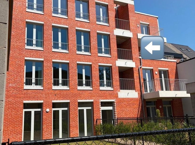 Dit appartement op de 2e verdieping in nieuwbouwproject Hof&amp;nbsp;Berlamuze&amp;nbsp;combineert eigentijds wooncomfort met een groene en rustige omgeving,