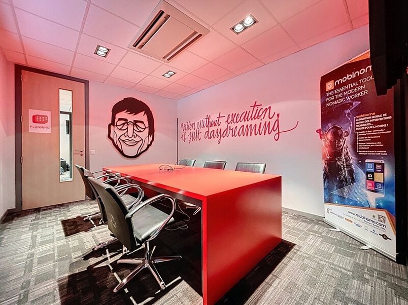 À vendre  Bureau de 30 m² au centre Espace Wapi, Tournai !<br />
Vous cherchez un espace de travail moderne, confortable et idéalement situé ?<br />
N