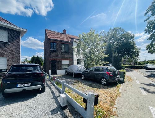                                         Maison à vendre à Sint-Martens-Latem, € 189.000
