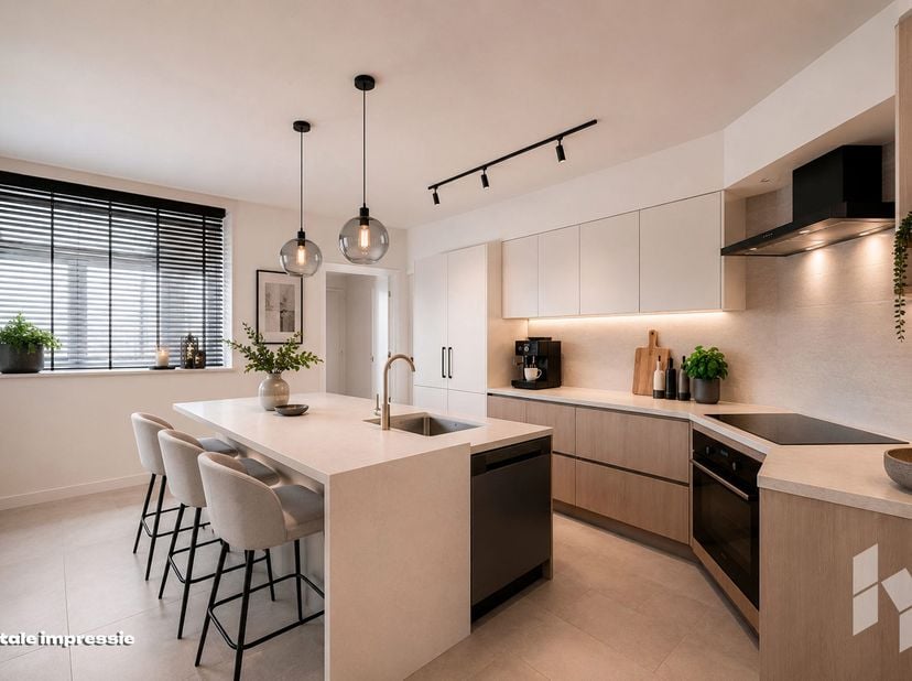 Zeer centraal gelegen woning (232m²) met een lichtrijke woonkamer, 3 (evt. 4) slaapkamers, een veranda en inpandige garage op een mooi perceel van 980