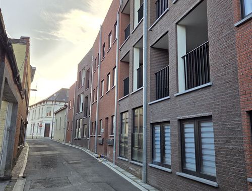                                         Appartement à louer à Lessines, € 830
