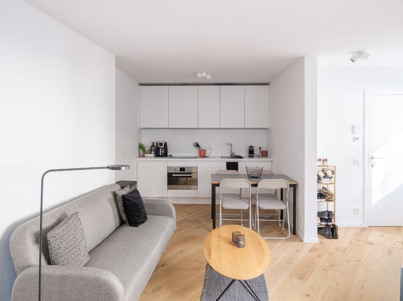 Centrum Gent – Gerenoveerde studio nabij het Sint-Annaplein<br />
<br />
Rustig gelegen studio op een centrale locatie, achterliggend aan de Keizer Ka