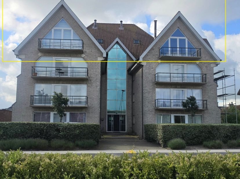 Nieuwsgierig? Bel ons 050 41 38 29&amp;nbsp;<br />
<br />
Uitzonderlijk aanbod aan de Belgische kust!<br />
<br />
In een rustige en familiale badplaats a