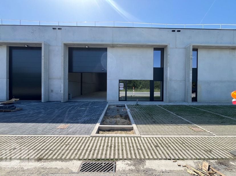 Bien professionnel à louer à Bontebeek 37 boîte A,
                    9300 Aalst