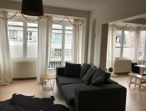                                         Appartement te huur in Sint-Amandsberg, € 875
