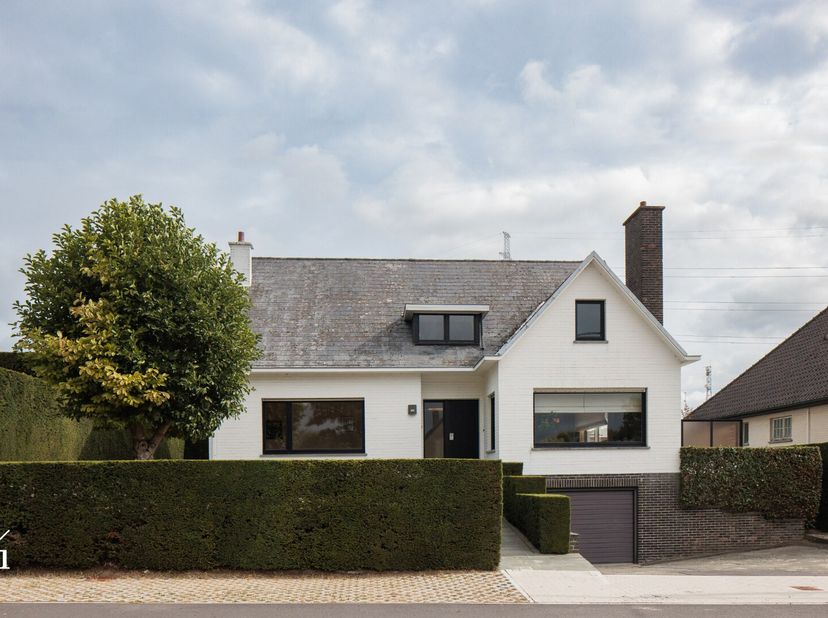 U kan de woning virtueel bekijken en de documenten downloaden op www.irres.be.<br />
Bijkomende info en bezoeken via thibauld@irres.be of bel 0470 347