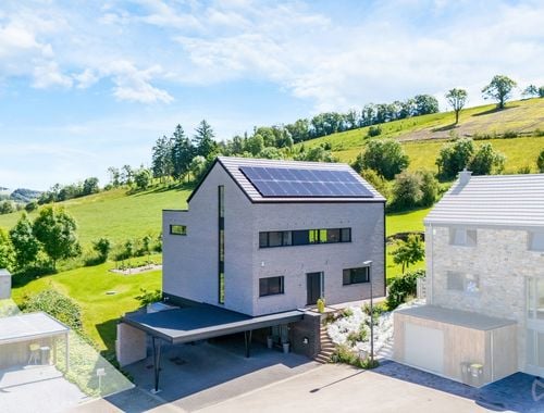                                         Villa te koop in Forêt, € 799.000
