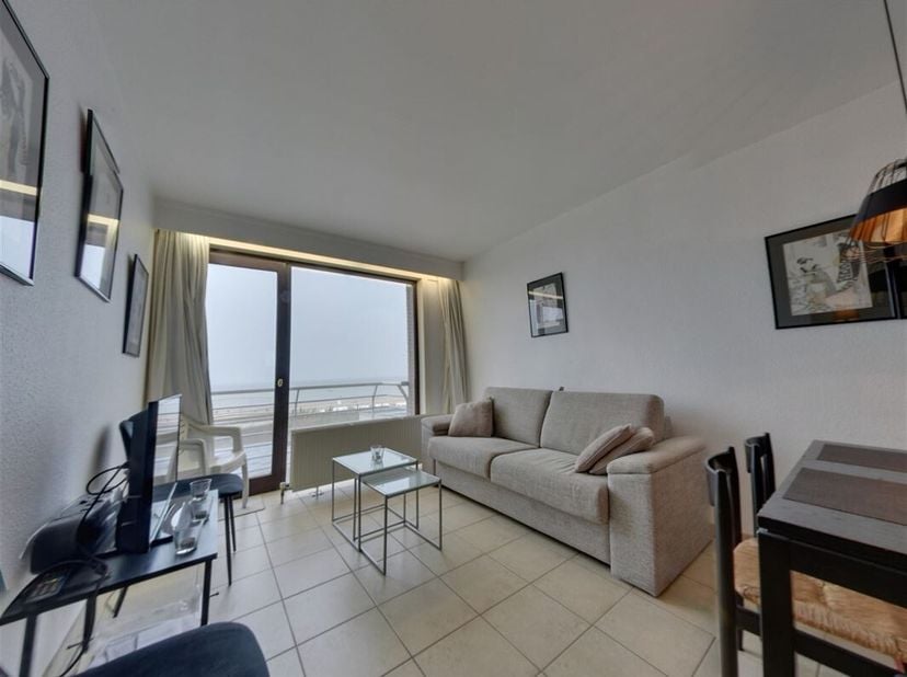 Découvrez le plaisir de vivre ultime dans cet appartement à rénover au Zeedijk 96 à Middelkerke! <br />
Avec une chambre à coucher attrayante, un espa