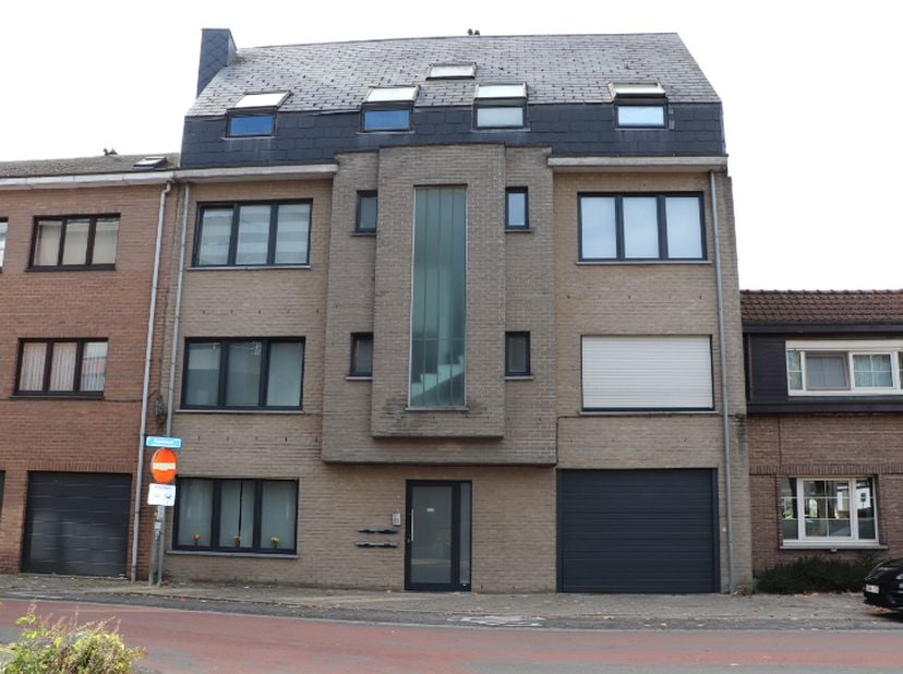 Appartement à louer à Elisabethplein 5 boîte 4,
                    2845 Niel