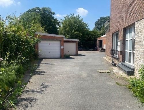                             Garage à louer à Hamme
