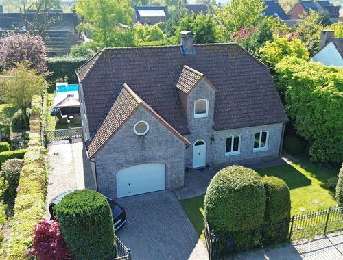                                         Villa te koop in Essen, € 595.000
