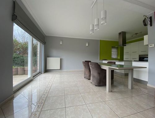                                         Eengezinswoning te huur in Péruwelz, € 950
