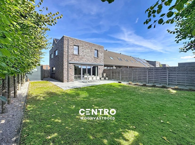 Huis te koop in ,
                    8800 Roeselare
