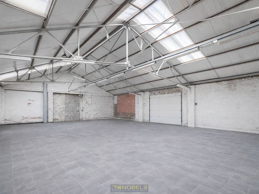 Bien professionnel à vendre
                    à 9620 Zottegem
