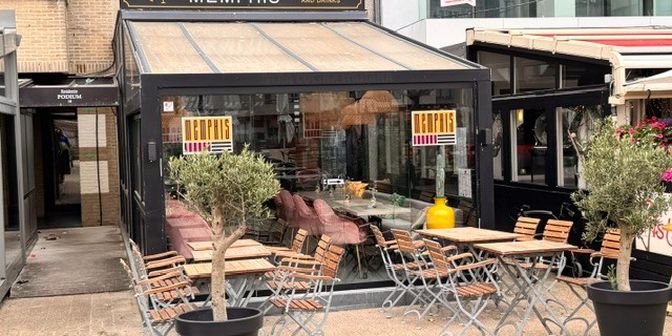 Bedrijfsvastgoed over te nemen in Van Bunnenplein 19, 8300 Knokke