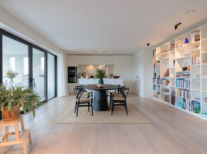 Appartement te koop in Kortrijksepoortstraat 180 bus 101,
                    9000 Gent