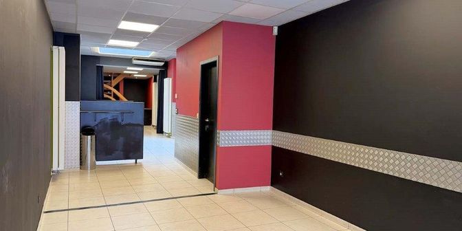 Bedrijfsvastgoed te koop in Rijselstraat 223, 8930 Menen