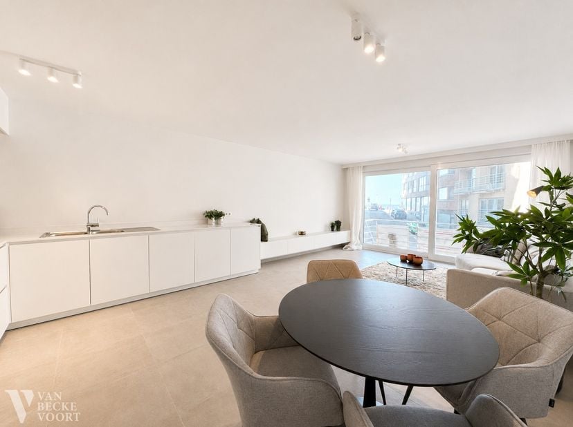 Appartement te koop in Raversijdestraat 18 bus 0102,
                    8400 Oostende