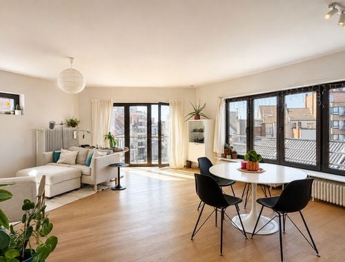                                         Dakappartement te huur in Gent, € 1.075

