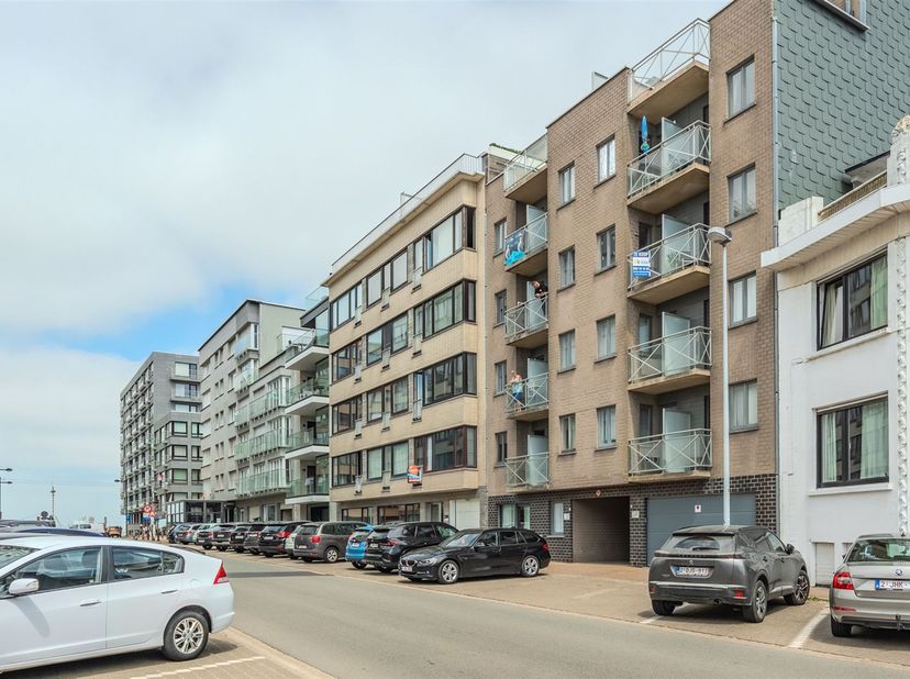 GEZELLIG APPARTEMENT IN MIDDELKERKE MET ZEEZICHT<br />
<br />
Dit charmante tweeslaapkamer appartement is gelegen in het populaire badplaatsje Midde