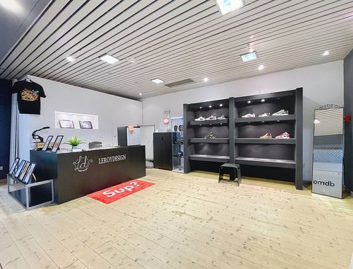                                         Bien commercial à vendre à Wilrijk, € 99.000
