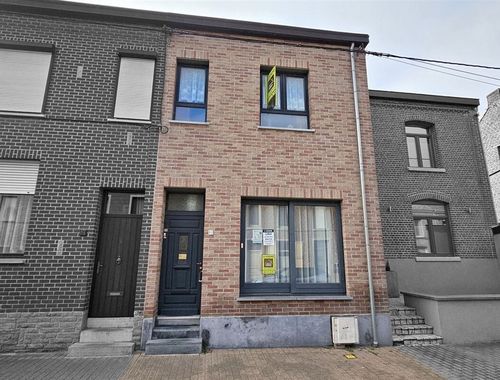                                         Eengezinswoning te koop in Elouges, € 110.000
