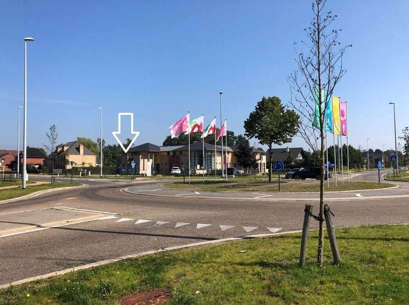Bedrijfsvastgoed te huur in Thomas Watsonlaan 105,
                    3930 Achel