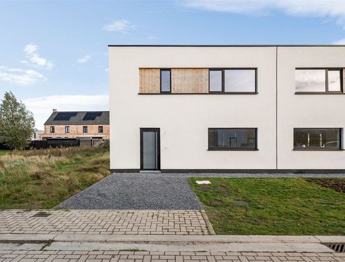                                         Maison unifamiliale à vendre à Dessel, € 275.000
