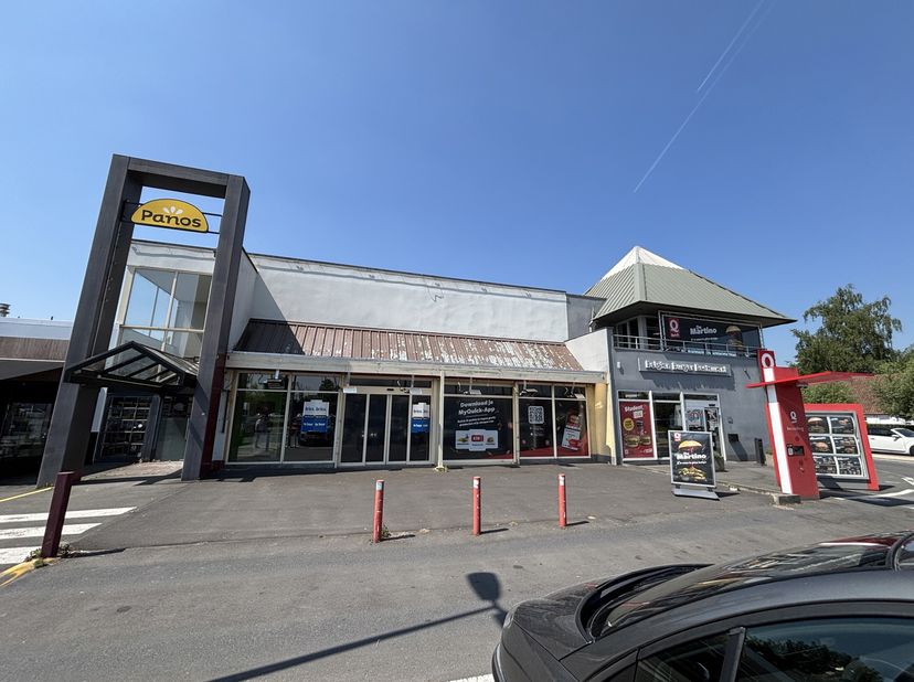 Surface horeca avec excellente visibilité à louer sur le site de Quick à Bruges Sint-Andries.<br />
<br />
Le bien comprend un rez-de-chaussée commerc