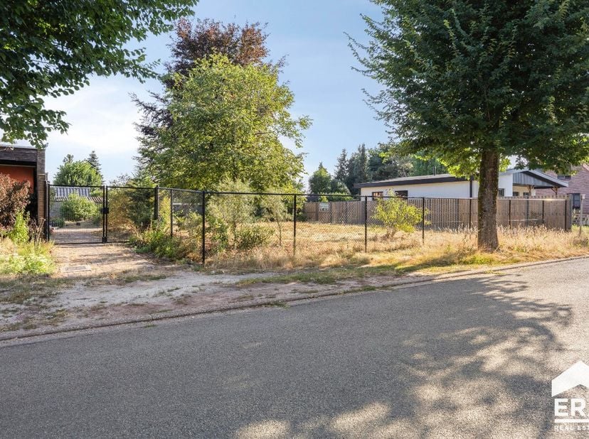 Terrain à vendre
                    à 3920 Lommel