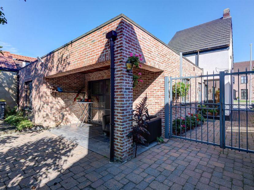 Huis te koop in Onze-Lieve-Vrouwestraat 58,
                    2560 Kessel