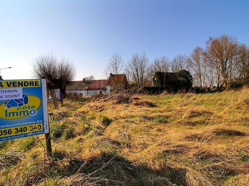A SAISIR DERNIER LOT !!! Au  coeur du village de Wannebecq terrain de +/- 1180m².