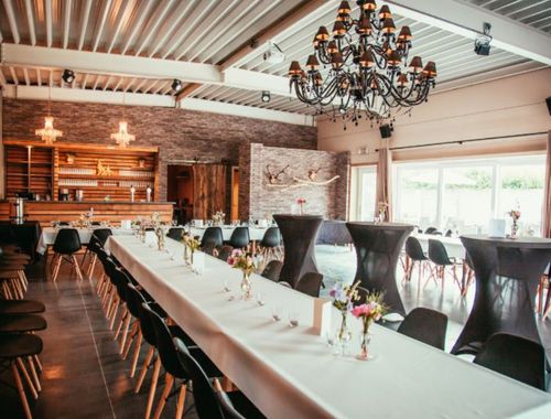                                         Commerce à vendre à Wielsbeke, € 495.000
