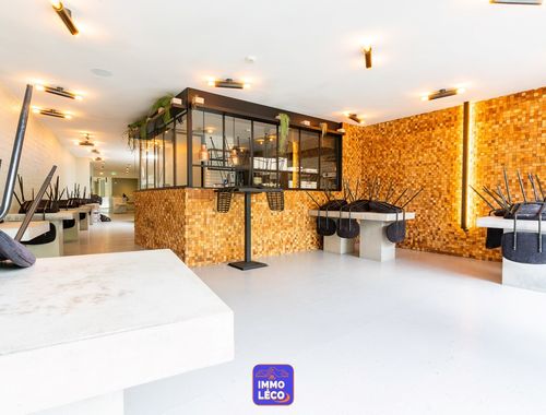                                         Handelszaak te koop in Moeskroen, € 200.000
