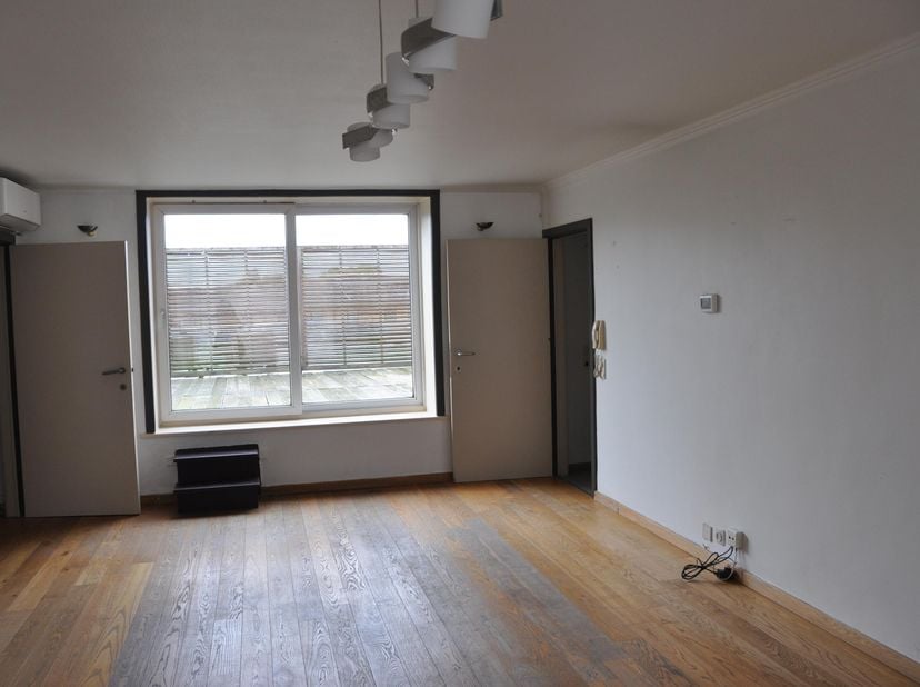Appartement te huur in Kerkstraat 11,
                    8780 Oostrozebeke