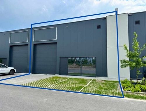                                         Bedrijfsgebouw te huur in Genk, € 1.295
