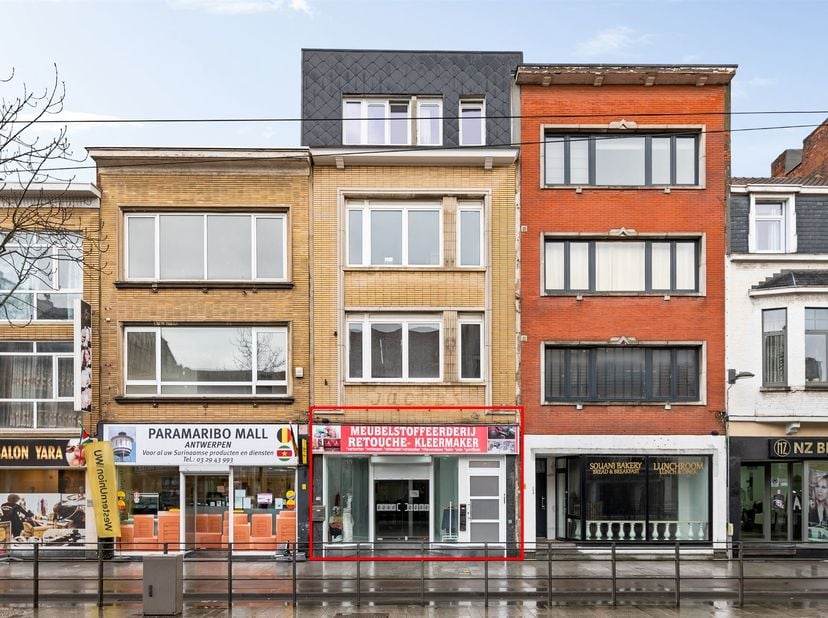 Bien professionnel à vendre
                    à 2170 Merksem