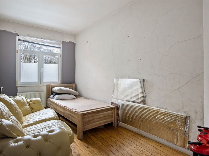 Gezellig appartement (60m²) voorzien van één slaapkamers op centrale ligging te Mortsel biedt tal van mogelijkheden voor starters of als investering!<