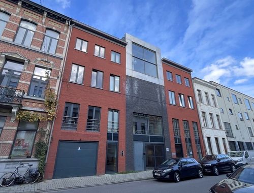                                         Kantoor te huur in Antwerpen, € 2.250
